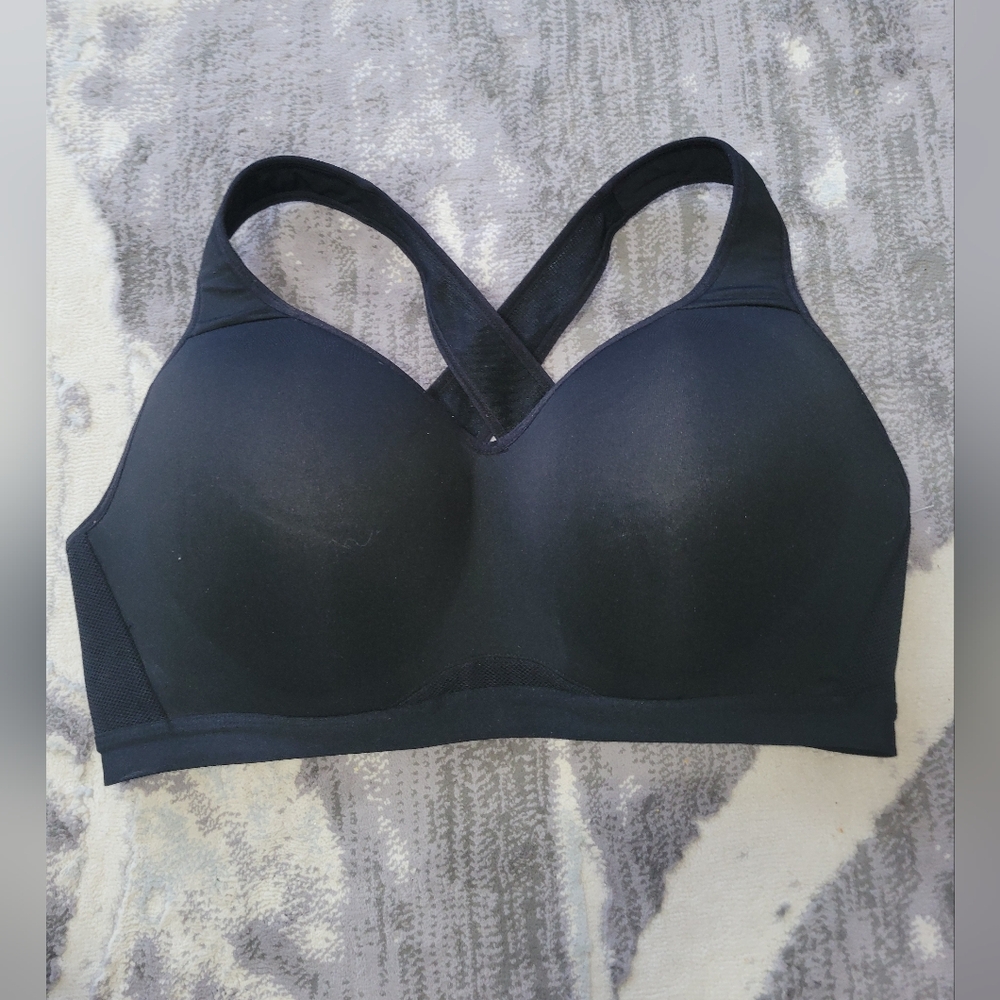 Shambhala Black Molded Cup Sports Bra Size 38D